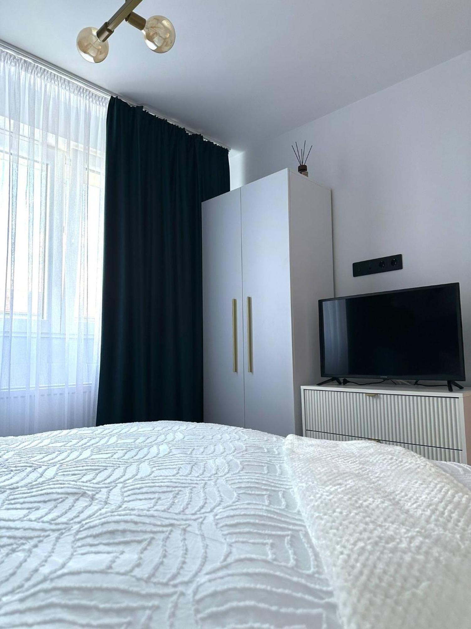 Evelyn Apartment Bistriţa Kültér fotó