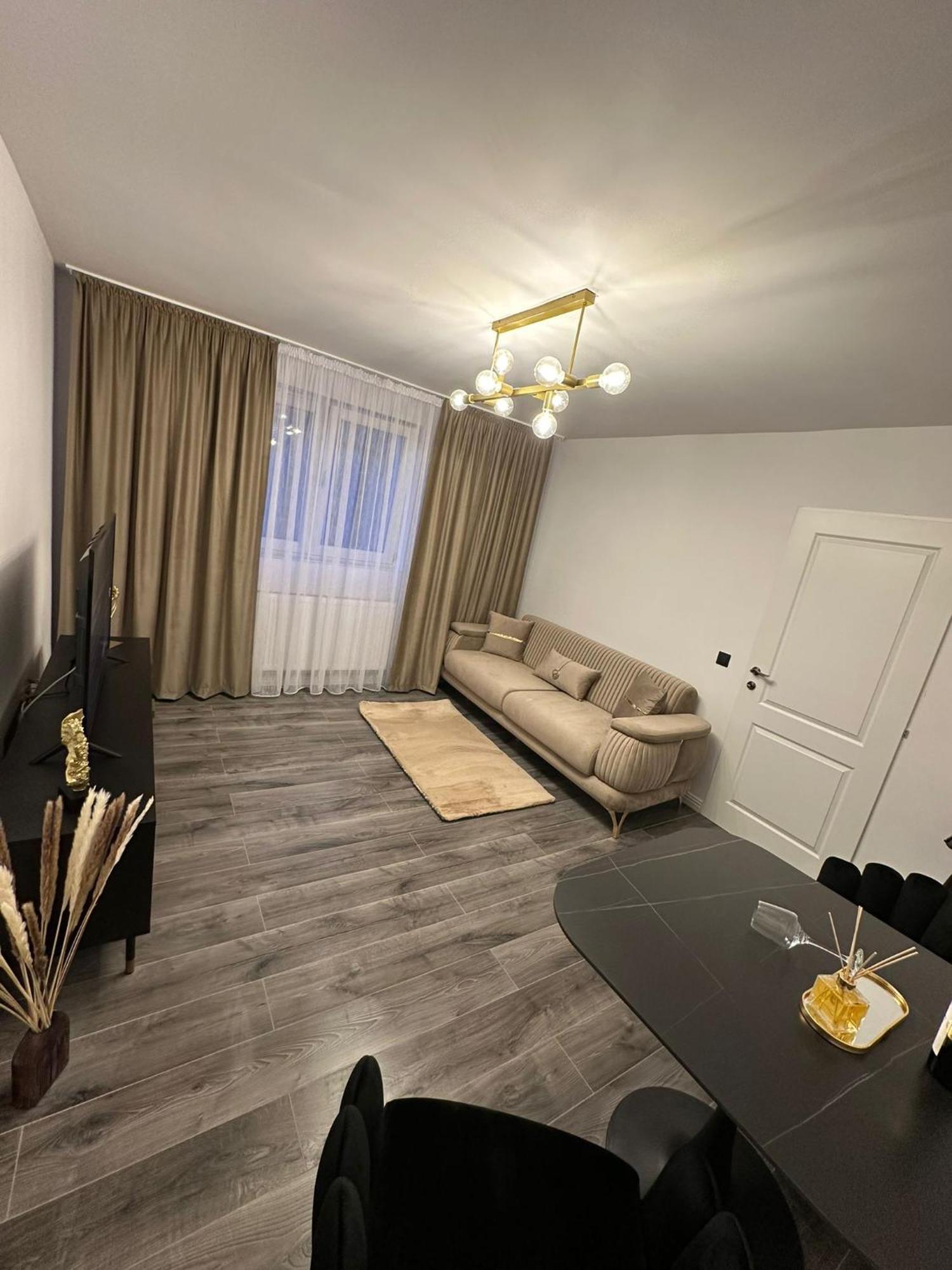 Evelyn Apartment Bistriţa Kültér fotó
