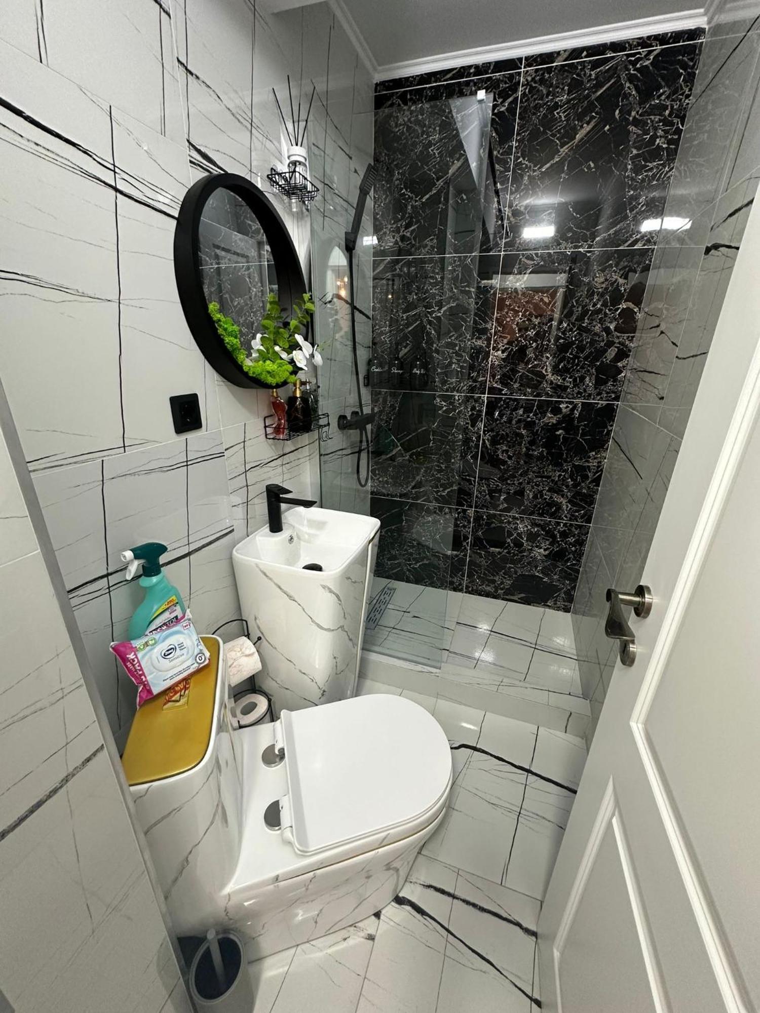 Evelyn Apartment Bistriţa Kültér fotó